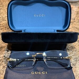 Gucci Men's Glasses in Black and Gold
